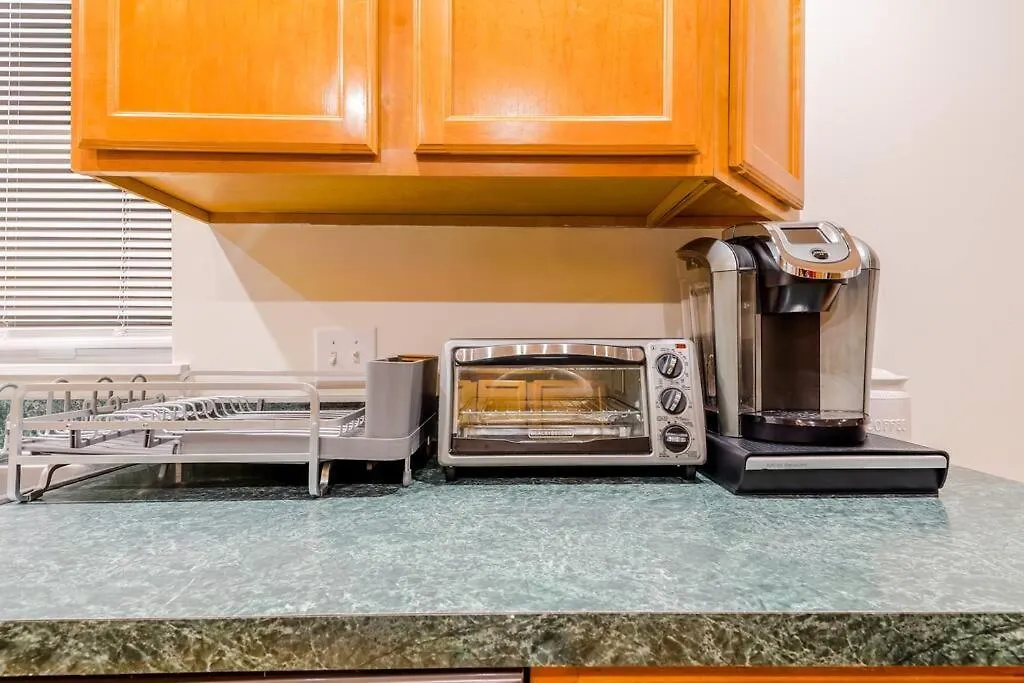 Saratoga Serenity: Charming Rental Nearby Downtown-1