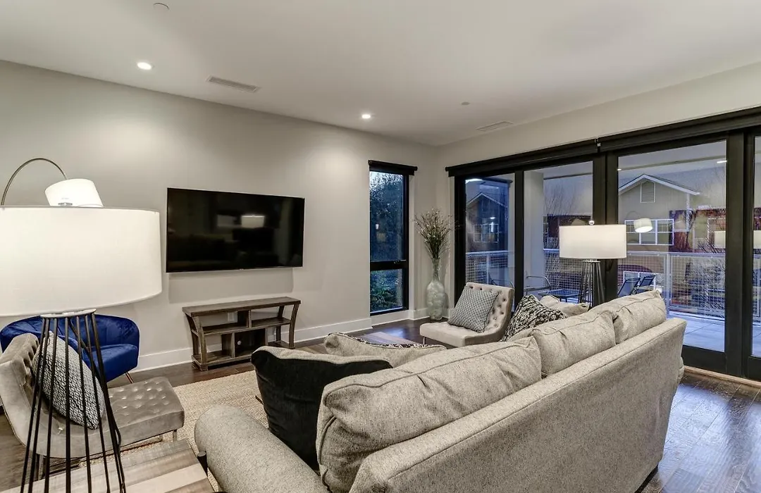 145 Biltmore Ave Condo 541B0A-1