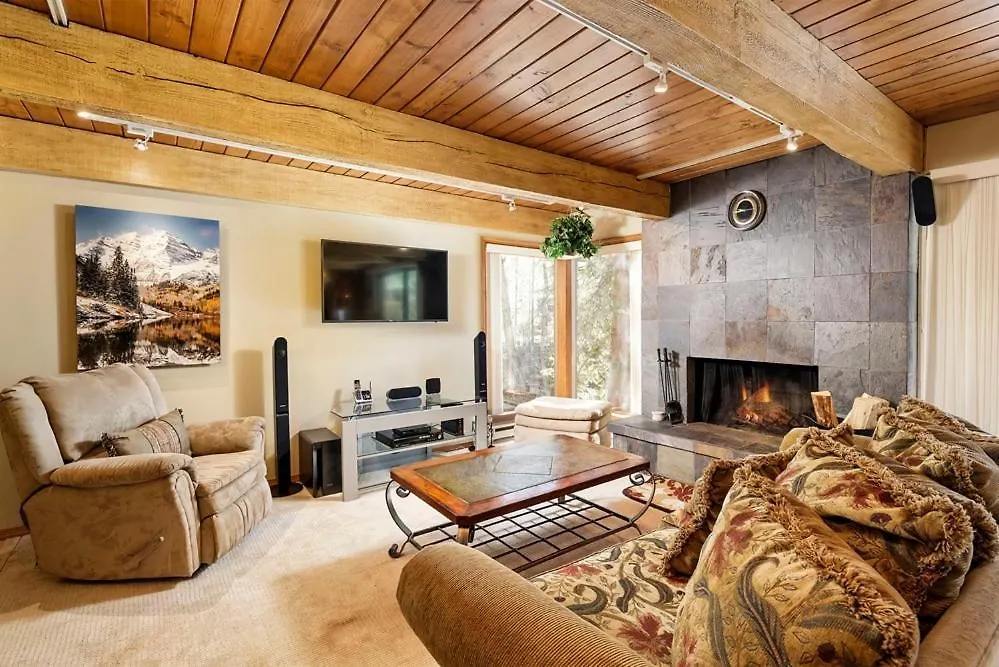 Chateau Eau Claire Unit 17, Serene Condo Overlooking The River With Many Upgrades-1