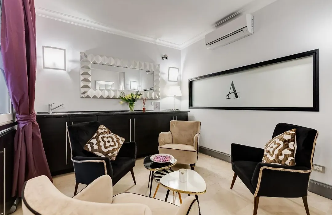 Residenza A -Via Veneto Fashion Rooms -Self Check-In-1