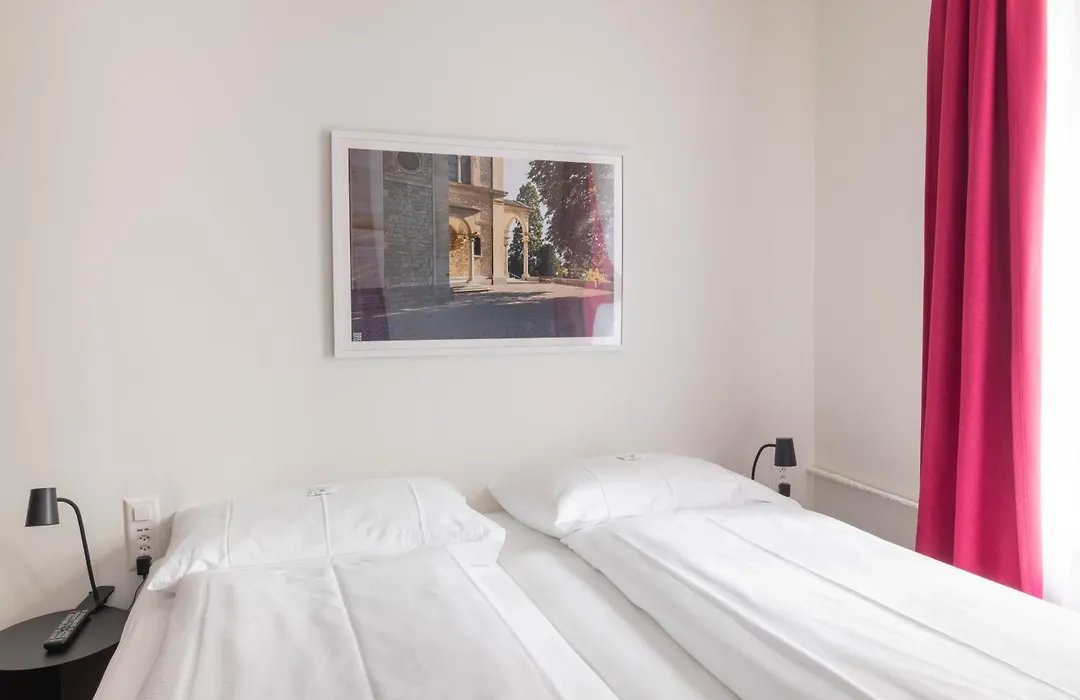 Fred Guest House Hauptbahnhof - Self Check-In-1