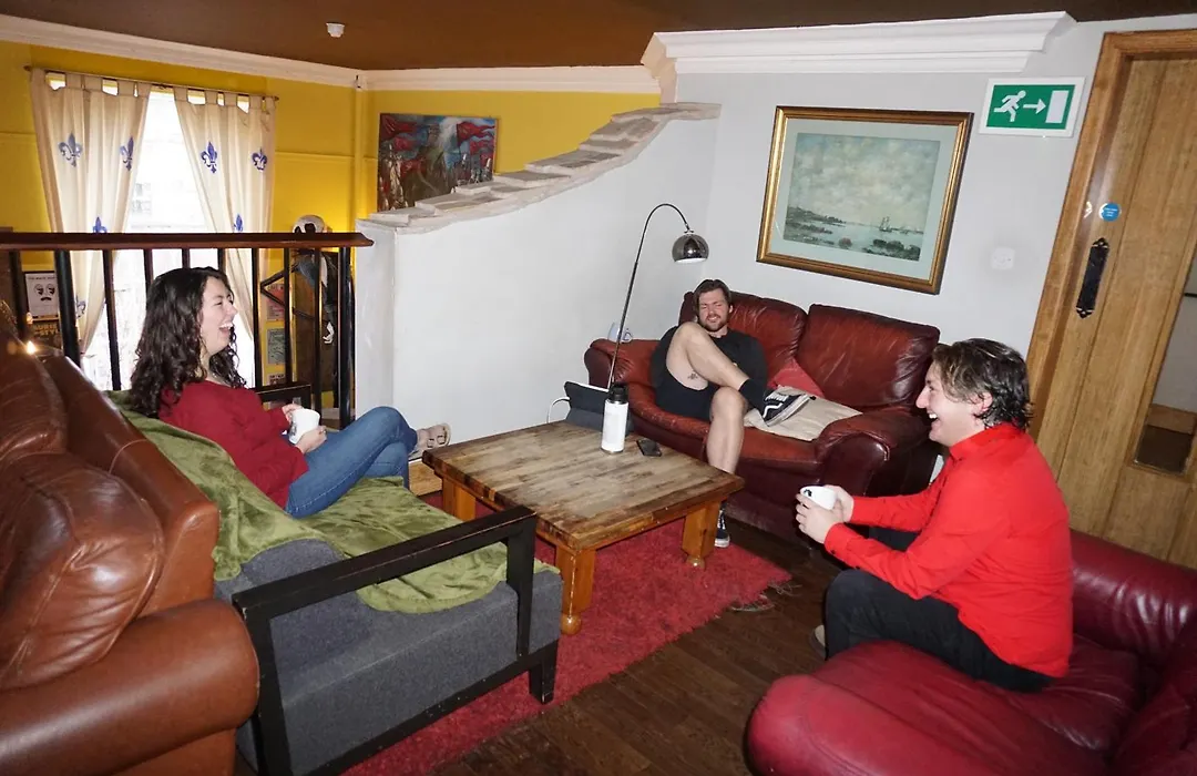 Castle Rock Hostel - Adults Only-1