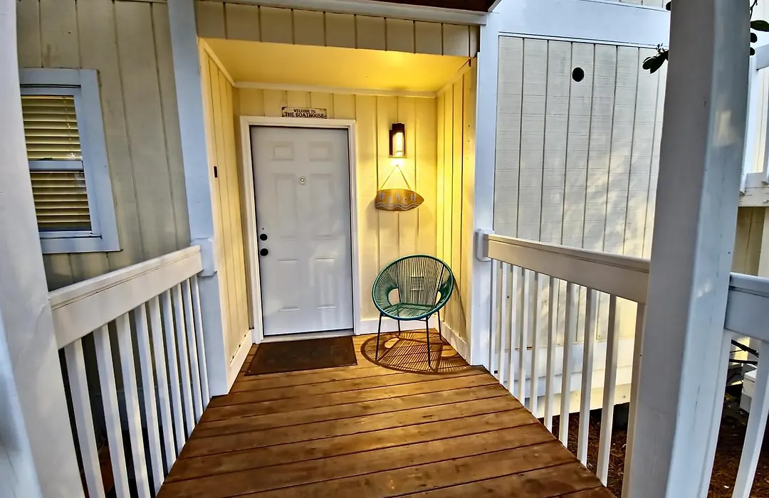 Boathouse Condo, Downtown Destin Harbor, Private Beach Access, Waterfront, On Golf Course, Water Taxi Pickup-1