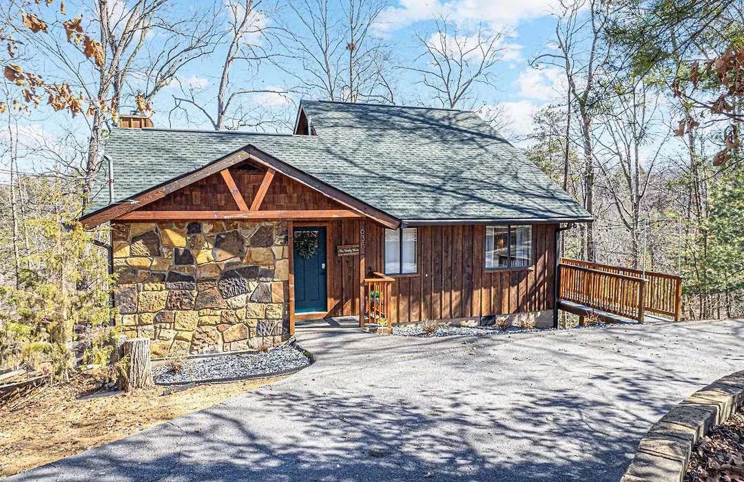 The Family Stone Luxe Cabin Sleeps 12 Hot Tub Dogfriendly Dollywood-1