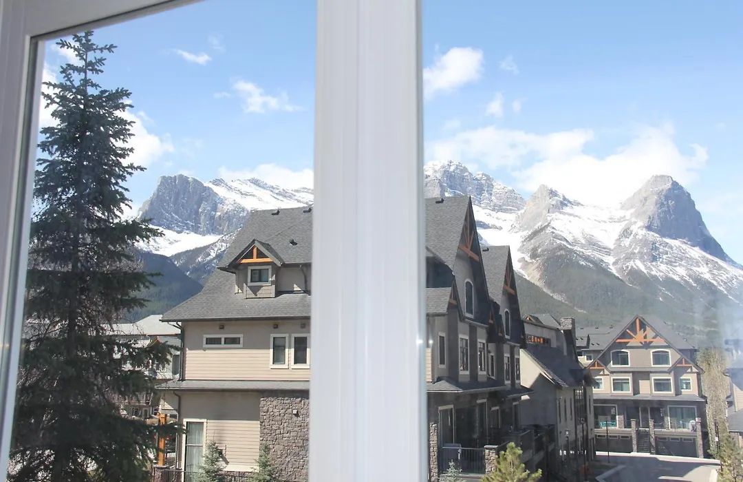 Windtower Lodge - Canmore-1