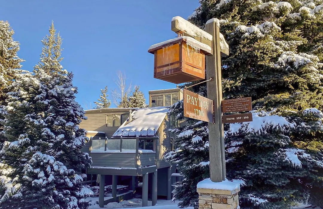Payday By All Seasons Resort Lodging-1