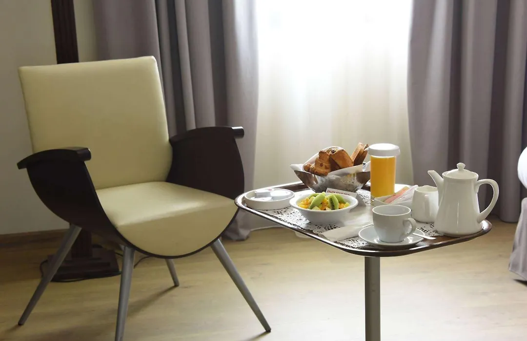 Ramada By Wyndham Downtown Beirut-1