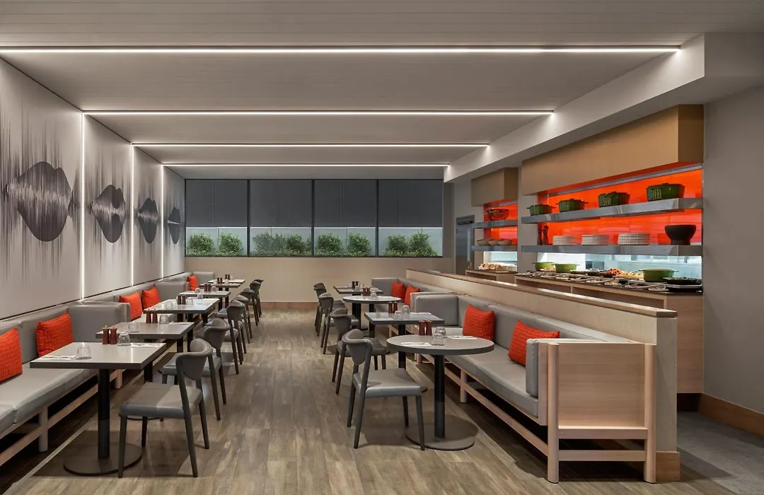Courtyard By Marriott Melbourne Flagstaff Gardens-1