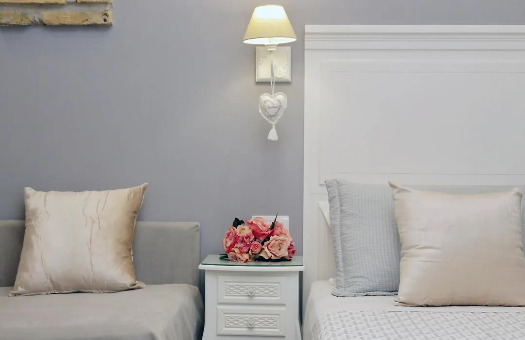 Roman Holiday Suites-1