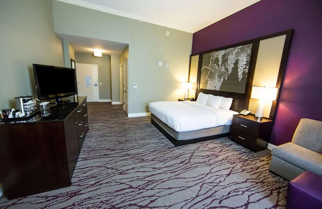 Doubletree By Hilton Historic Savannah-1