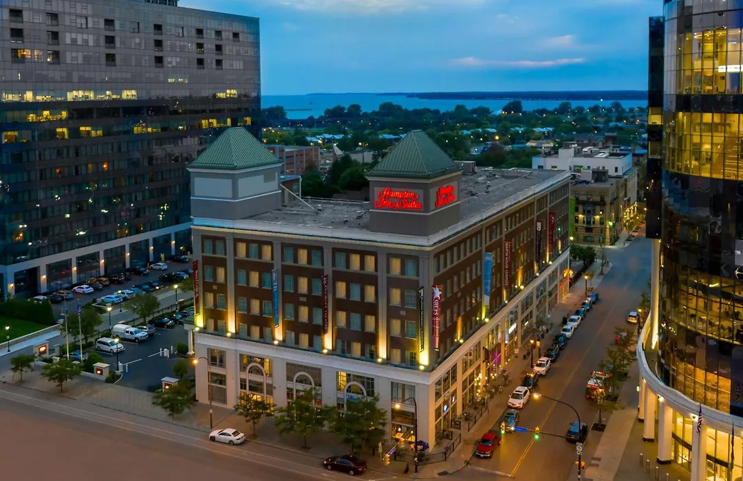 Hampton Inn & Suites Buffalo/Downtown-1