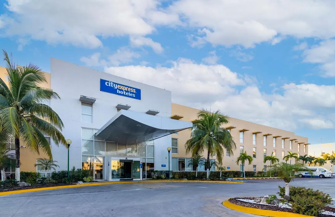City Express By Marriott Playa Del Carmen-1