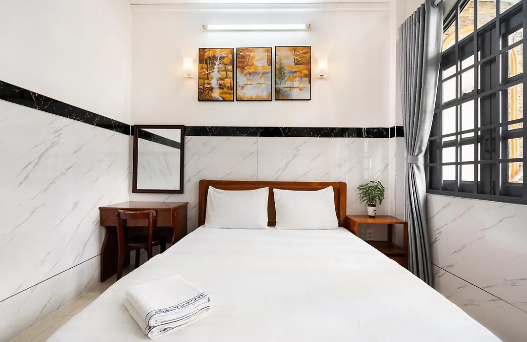 Lam Son Hotel-1