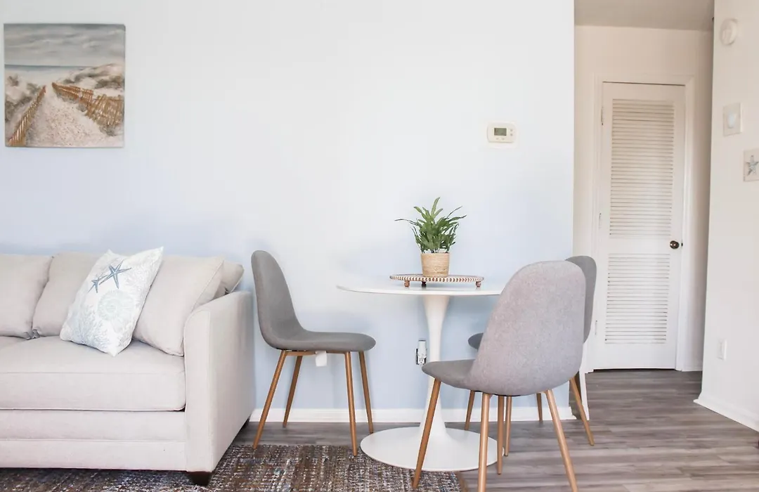 9 Palms Boutique Condos-1