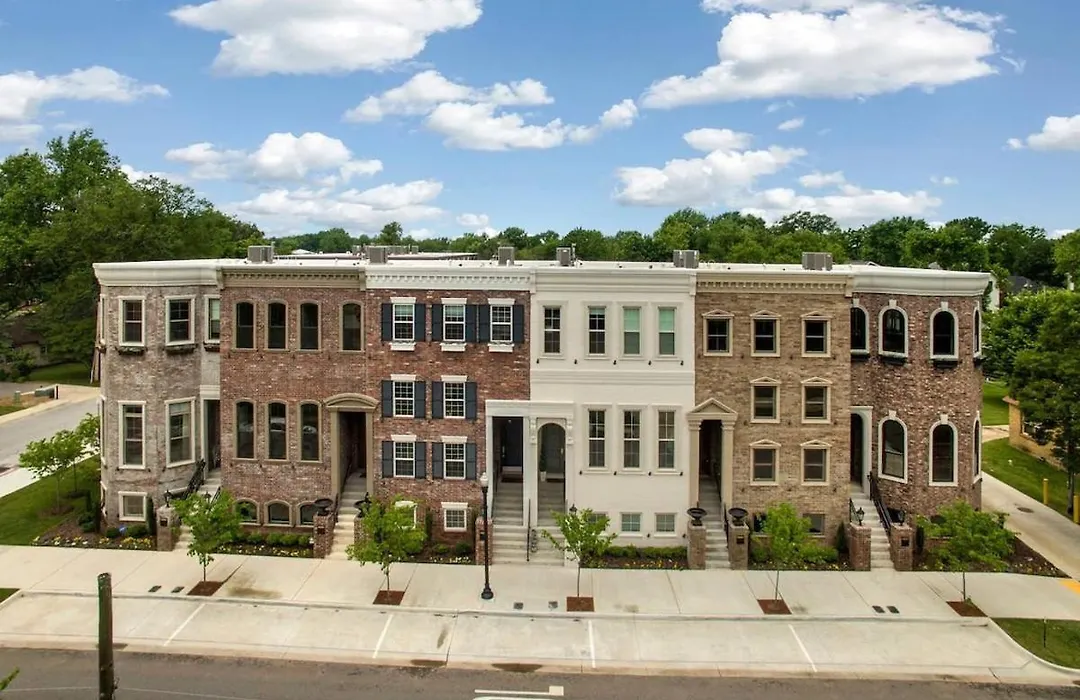 The Brownstone-1 Block To Downtown Bentonville-1