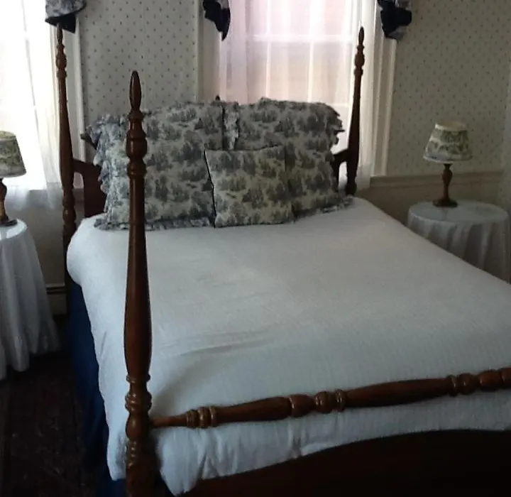Clarkeston Inn-1