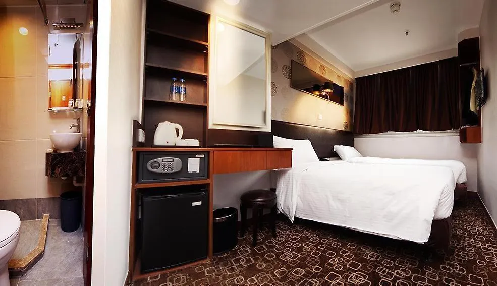 Lander Hotel Prince Edward-1