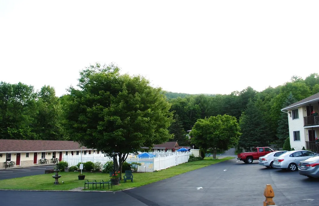 Fran Cove Motel-1