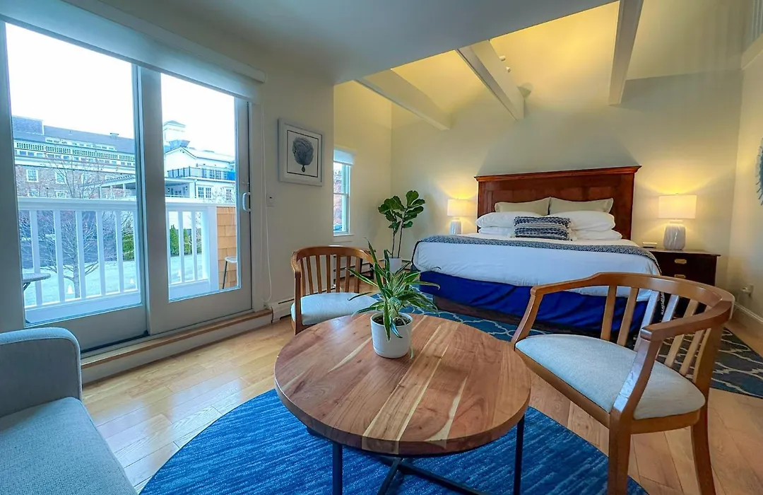 Harborside Inn-1