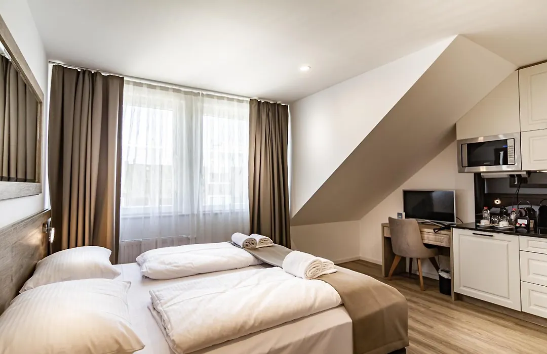 Sleep Inn Duesseldorf-1