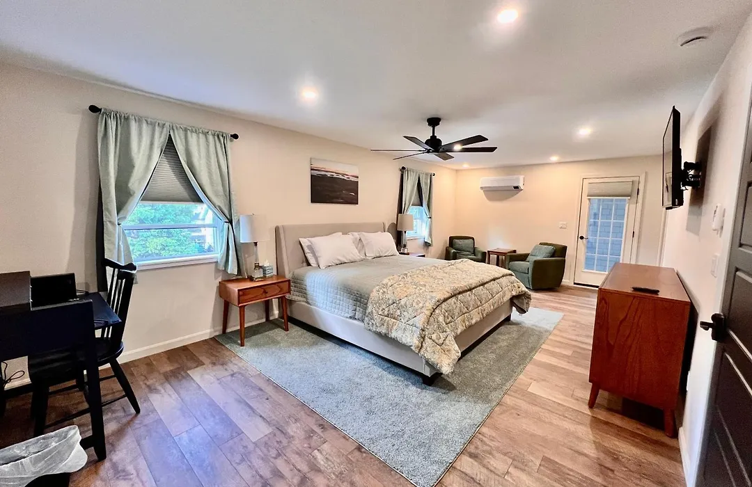 Canterbury Suites B&B-1
