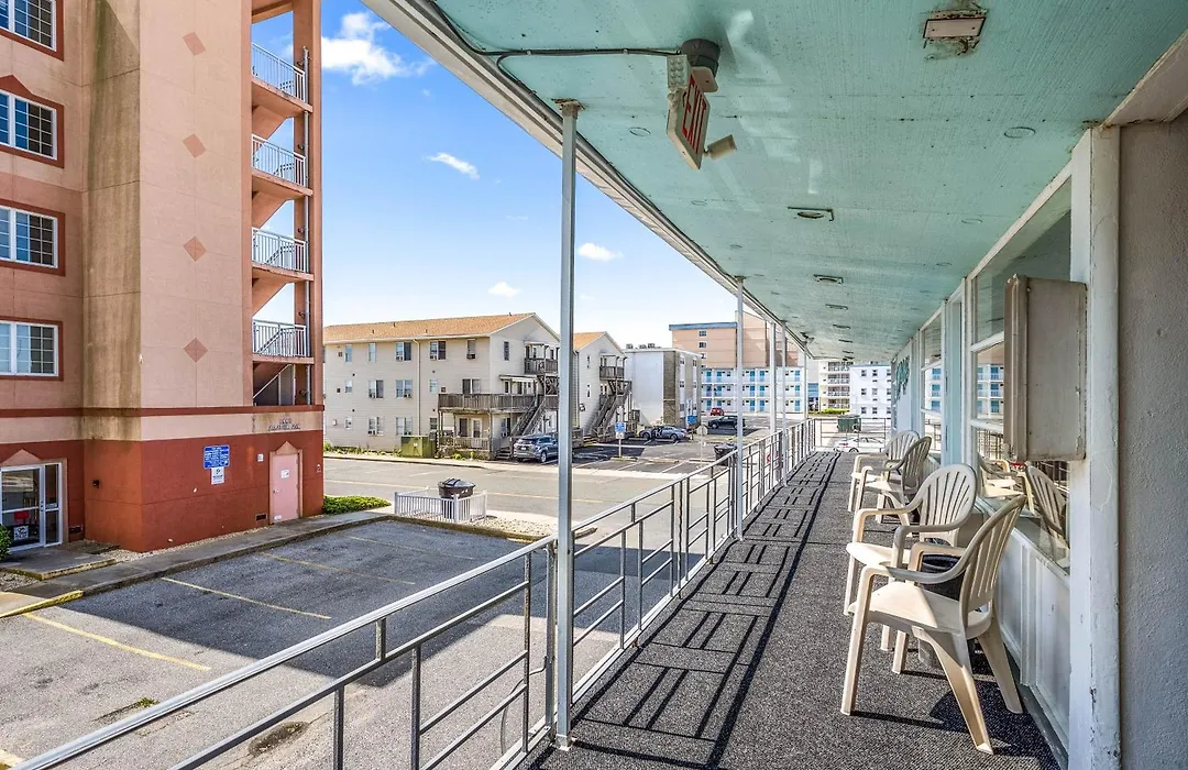 Eden Roc Motel-1