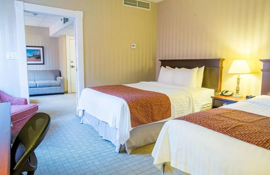 Quality Inn & Suites Downtown-1
