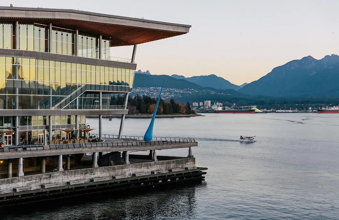 Holiday Inn & Suites Vancouver Downtown By Ihg-1