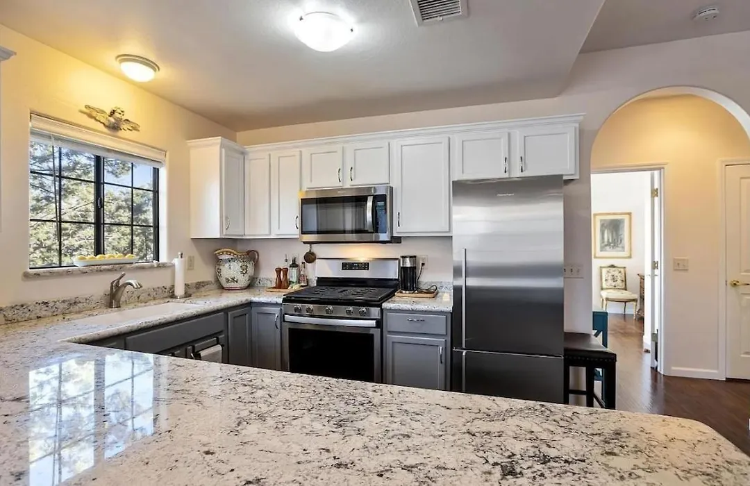 New The Grasshopper With Balcony, Heart Of Sedona-1