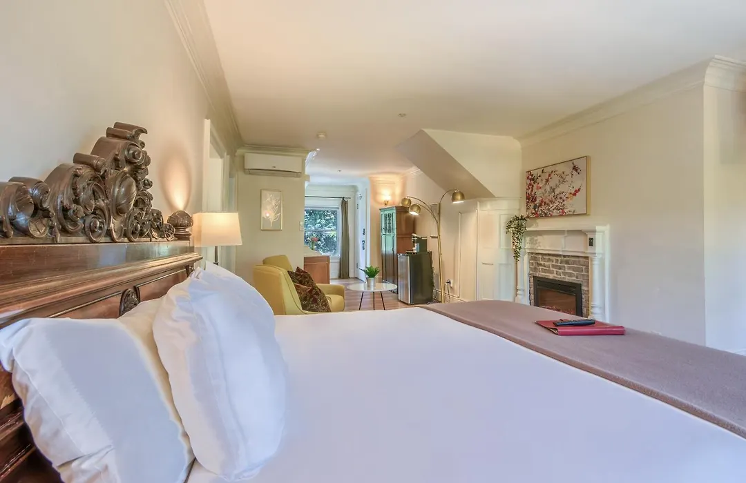 Cedar Gables Inn-1