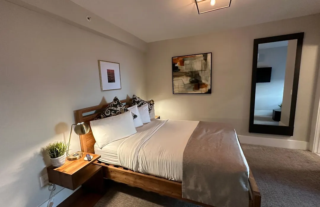 Entire Modern 7 Unit 7 Bath Boutique Inn-1