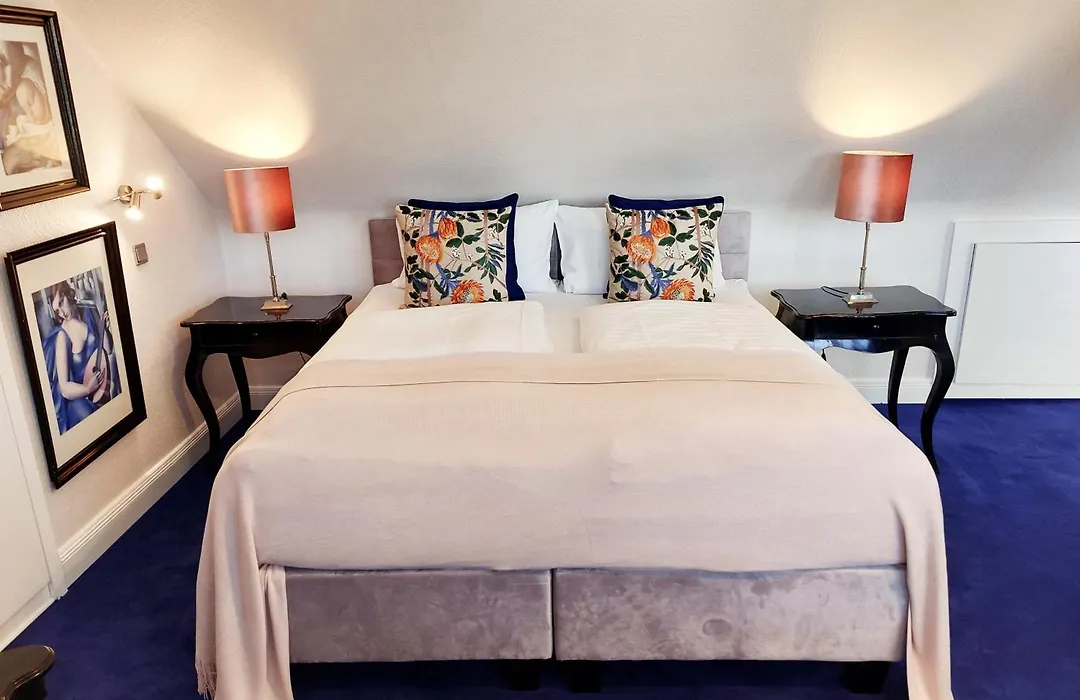 Boutique Hotel Sir & Lady Astor - The Charming City Hotels-1