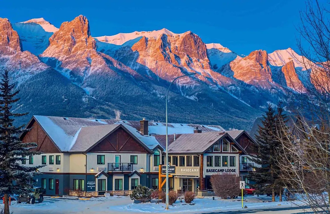 Basecamp Lodge Canmore-1