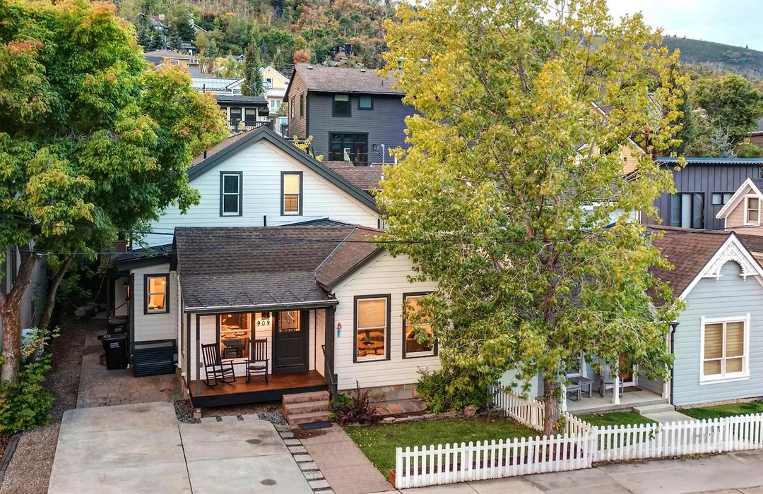 909 Park Ave Home-1