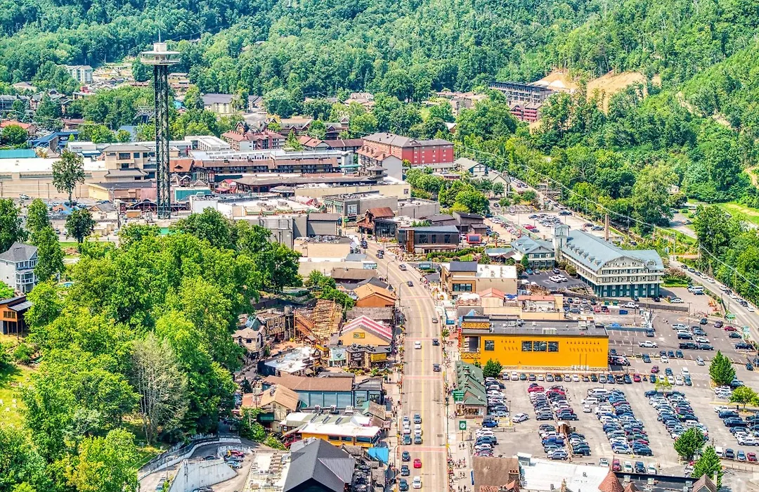 Downtown Gatlinburg Prime Location Walk Everywhere In Gatlinburg3Bed3Bath Sleeps 8-1
