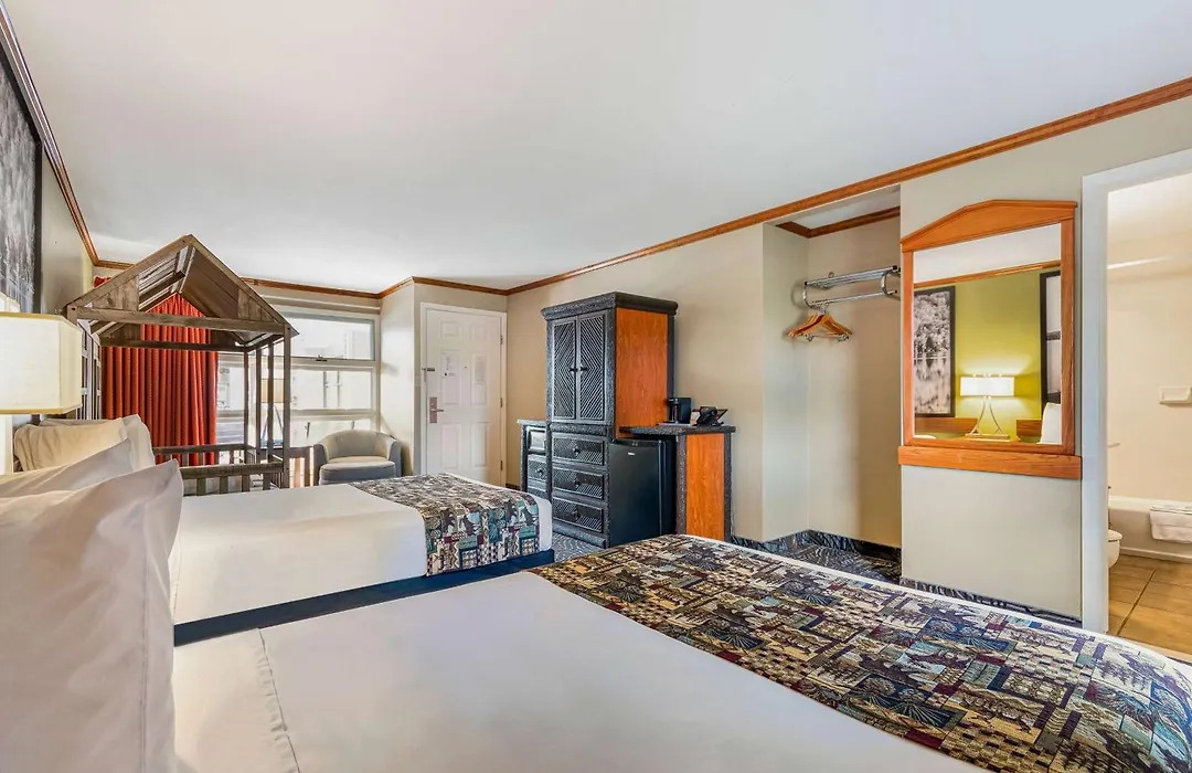 Super 8 By Wyndham Lake George/Downtown-1