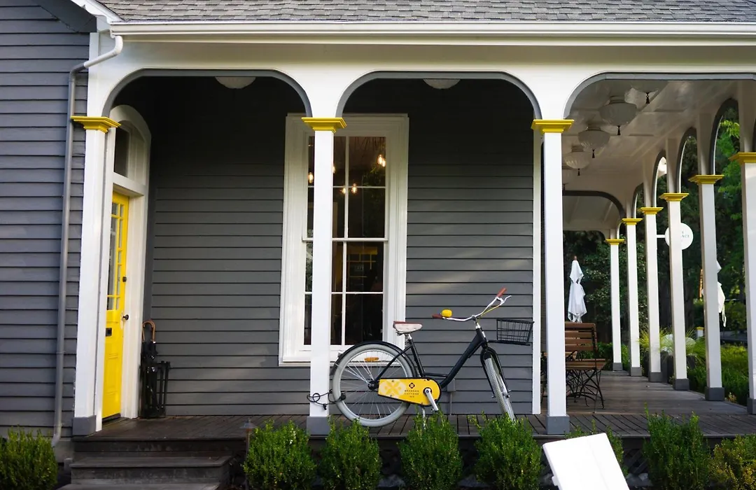 Brannan Cottage Inn-1