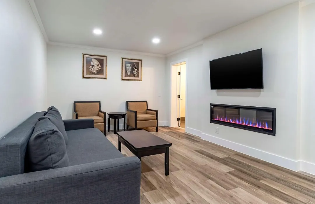 Best Western Carmel'S Town House Lodge-1