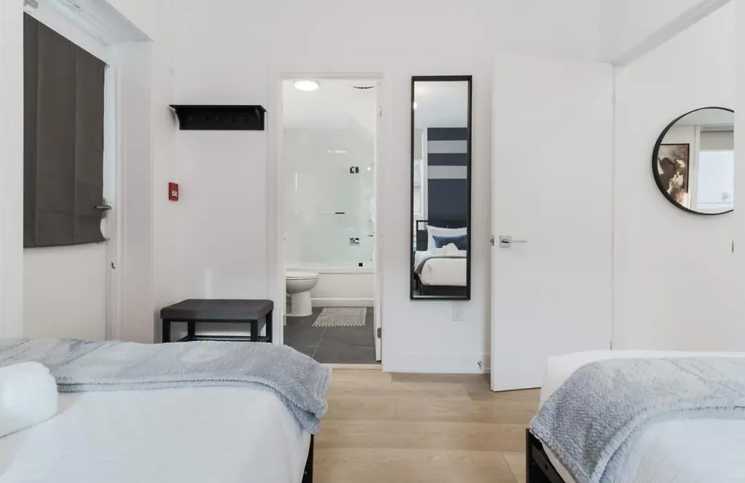 The Mccaul By Casa Hotels - Modern Group Suite-1