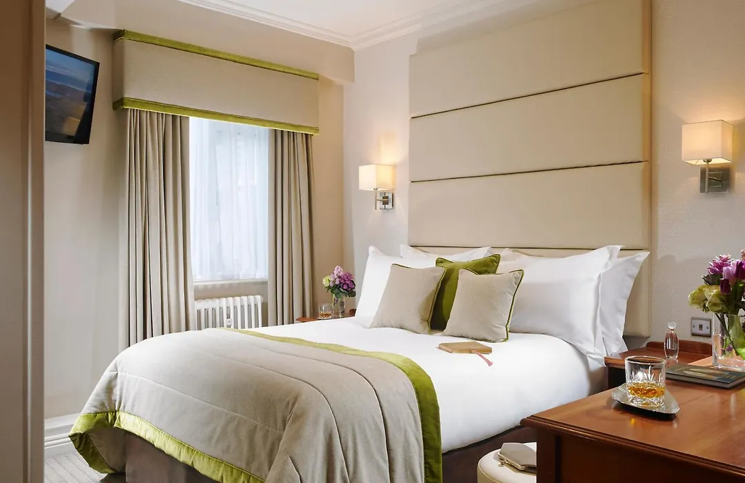 Buswells Hotel-1