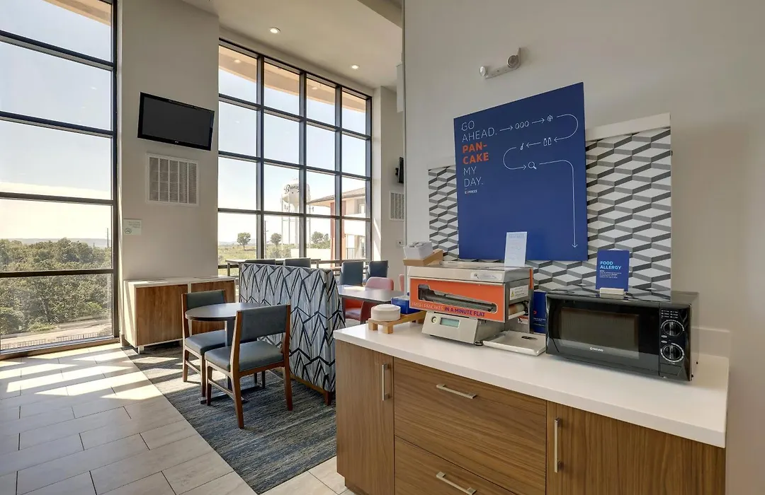 Holiday Inn Express Hotel & Suites Branson 76 Central By Ihg-1