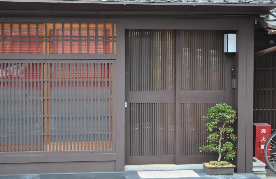 Sakara Gion-1