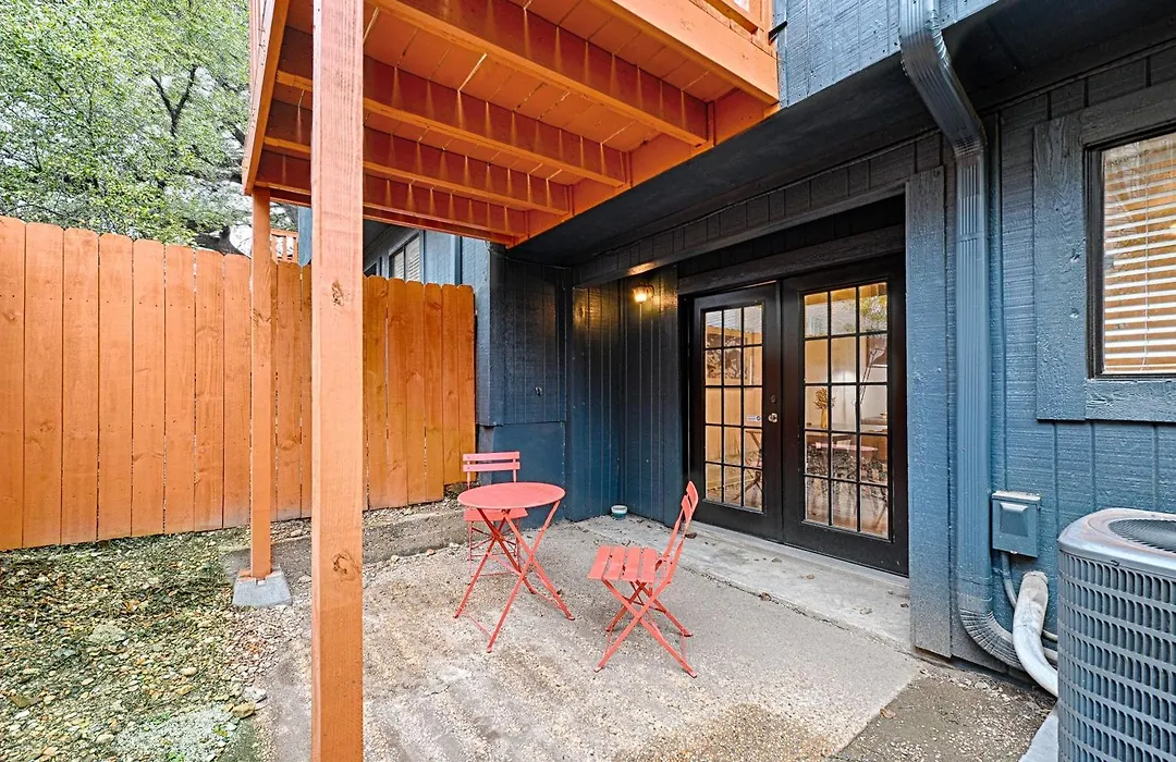 Heart Of Austin Hideaway-1