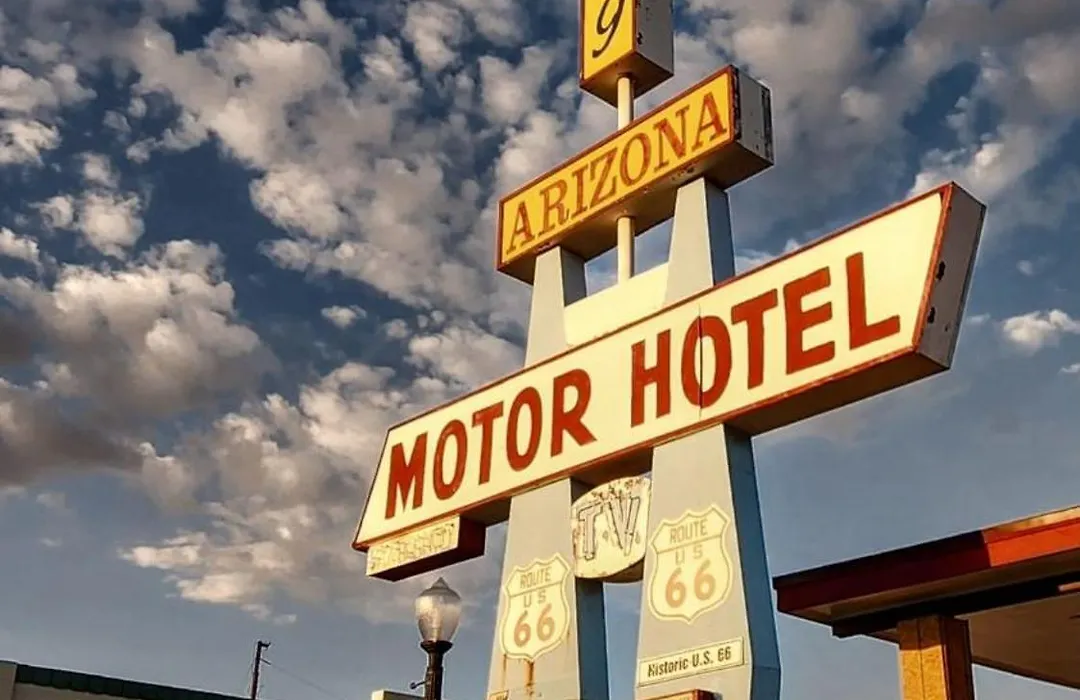 Arizona 9 Motor Hotel-1