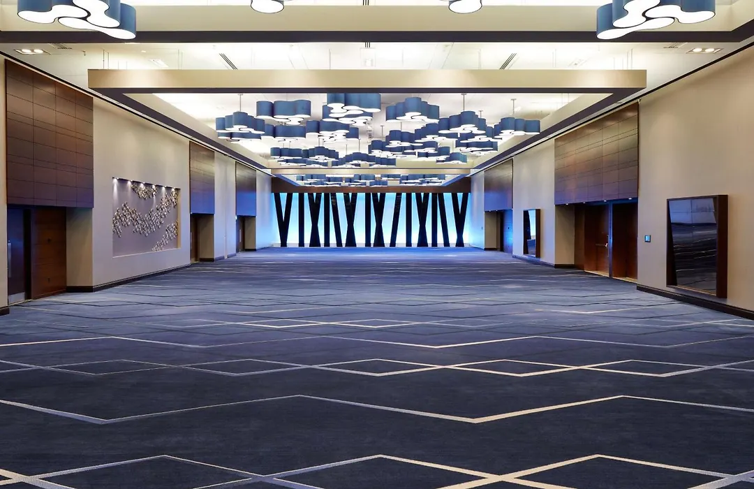 Doubletree By Hilton Montreal-1