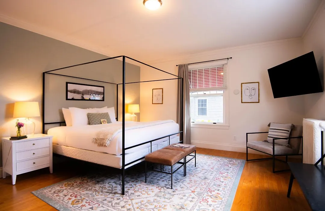 Hearthside Inn-1
