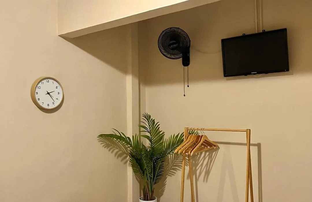 Gaudy'S Hostel-1