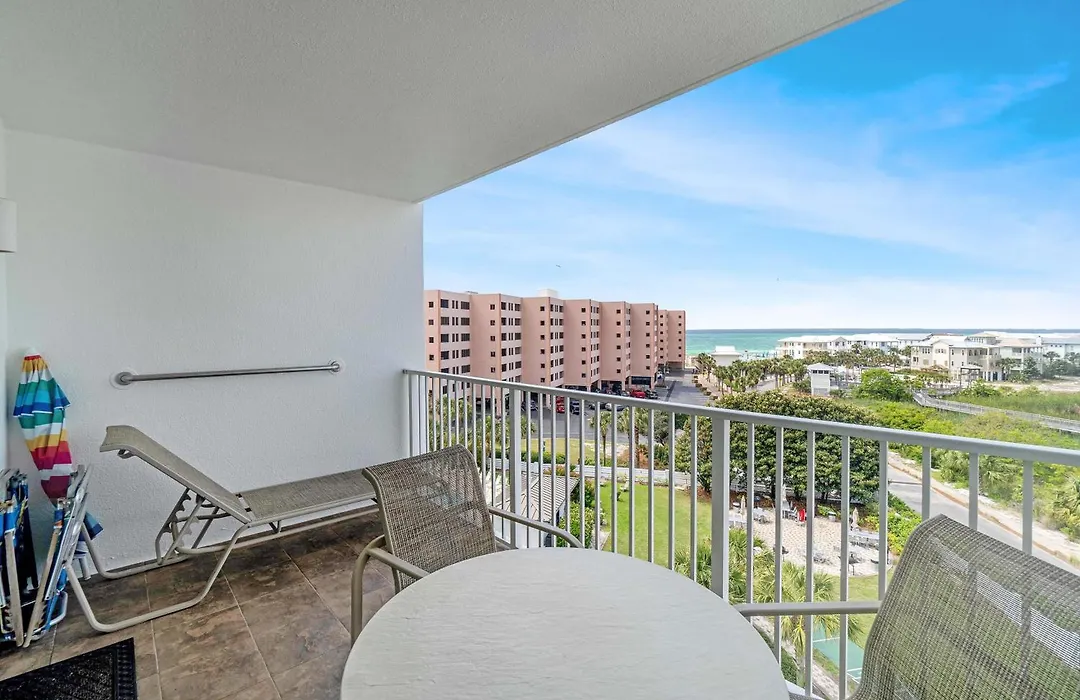 Emerald Oasis, Emerald Oasis- Gulf Front, Great For Families And Close To Destin Harbor!-1