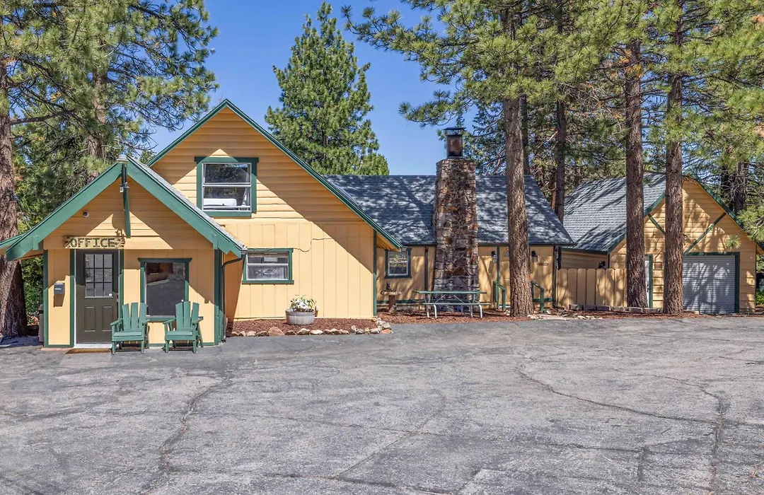 Big Bear Lakefront Lodge-1