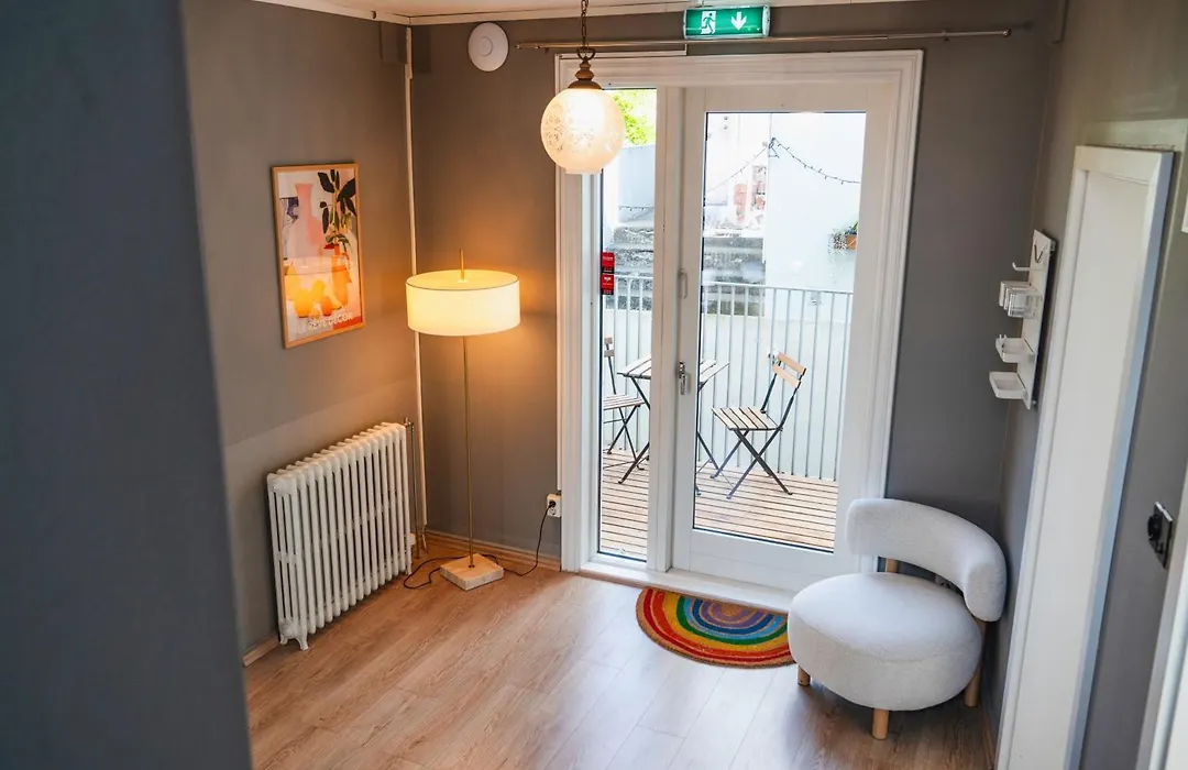 Reykjavik Rainbow Guesthouse-1